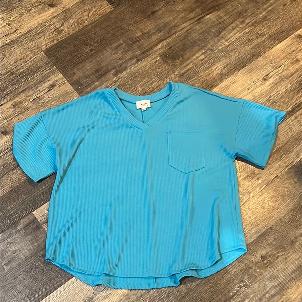ANDREE BY UNIT Blue Short Sleeve Tee
